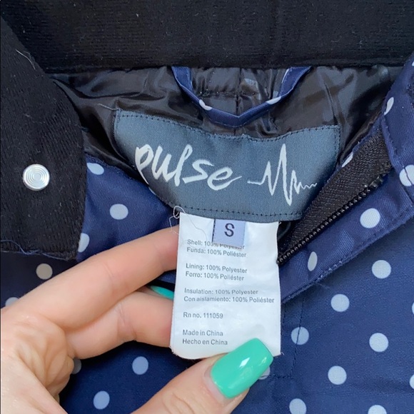 Barely Worn Snow & Ski Pants - Picture 4 of 4